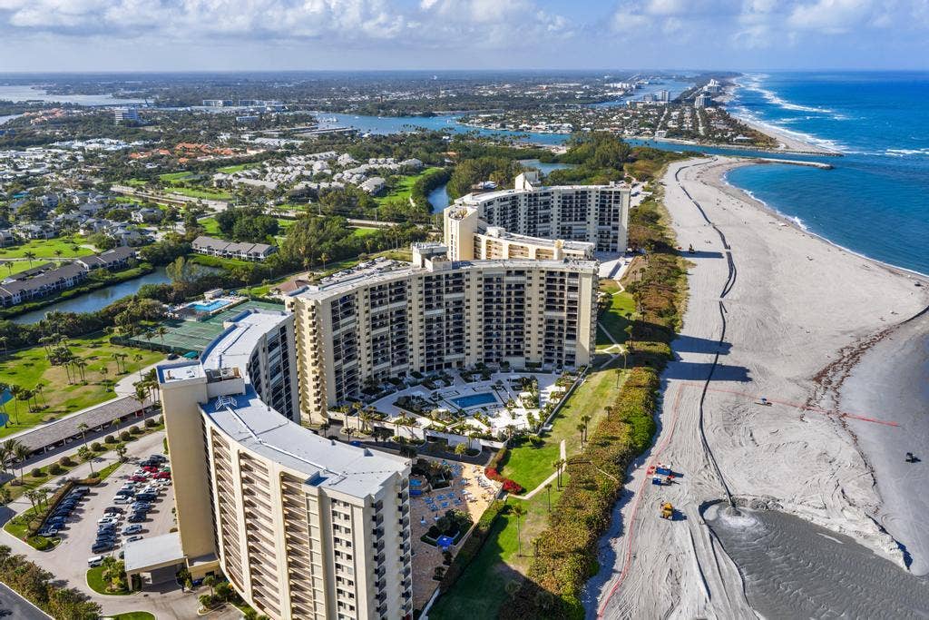 200 OCEAN TRAIL Way, #T7, Jupiter, FL 33477 Ocean Trail