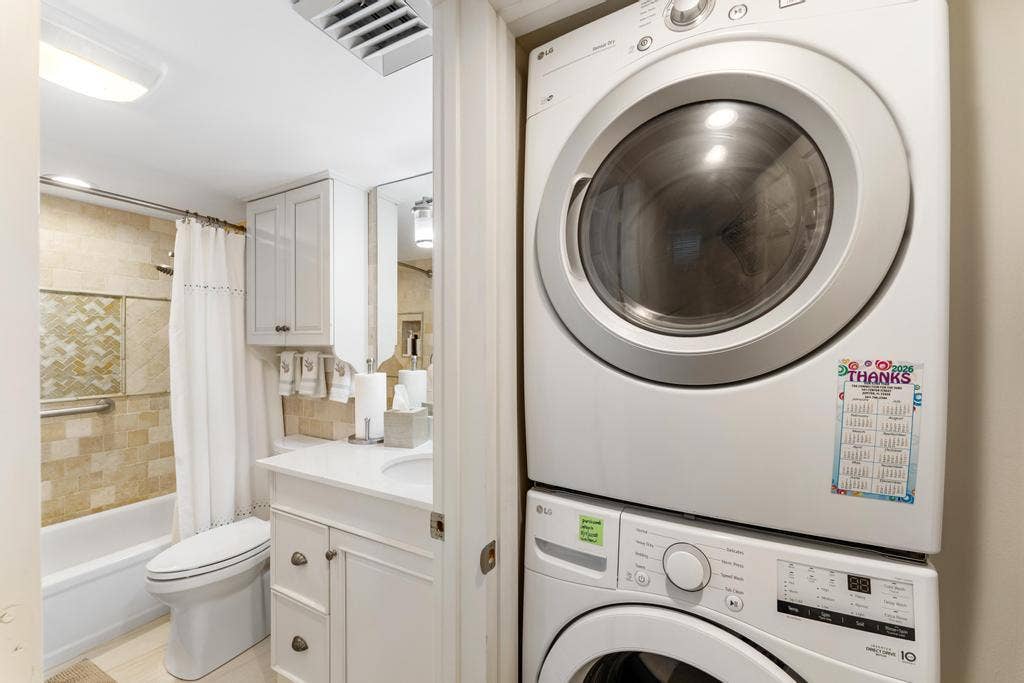 200 OCEAN TRAIL Way, #T7, Jupiter, FL 33477 Laundry - Full size