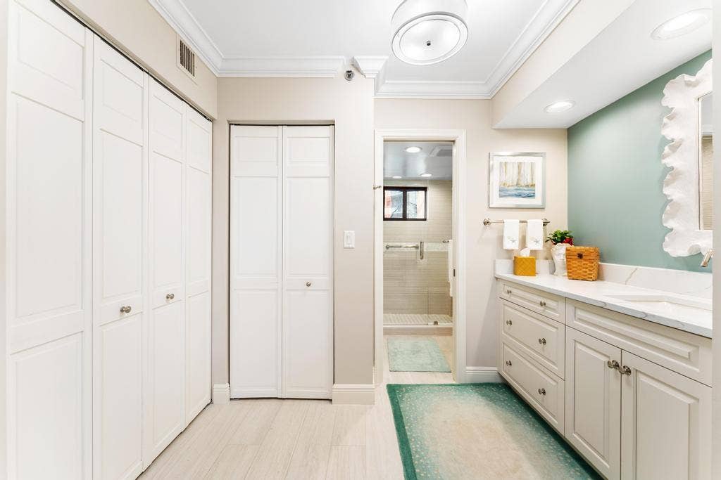 200 OCEAN TRAIL Way, #T7, Jupiter, FL 33477 Primary Bath