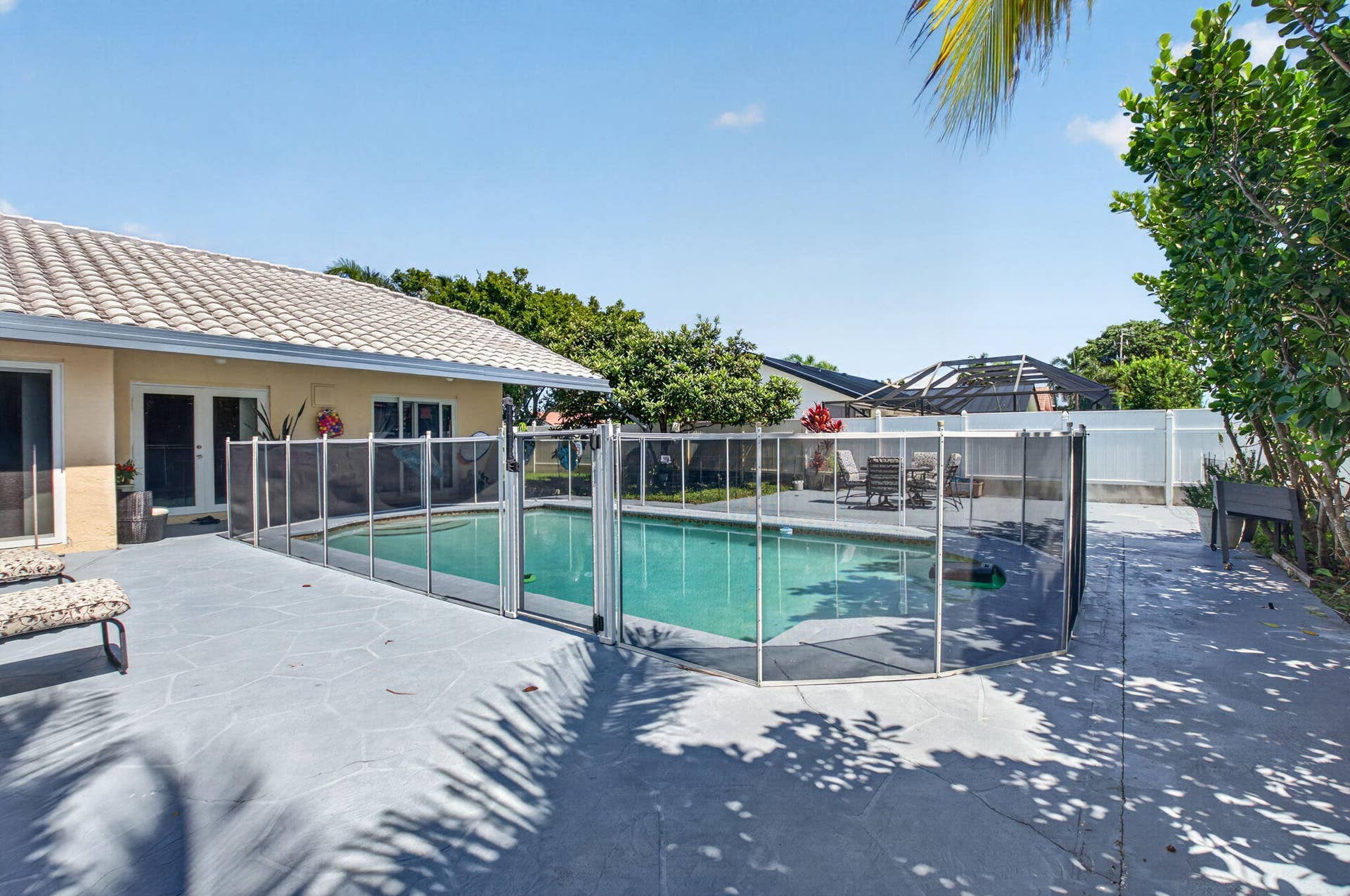Oversized Lanai with fully fenced yard