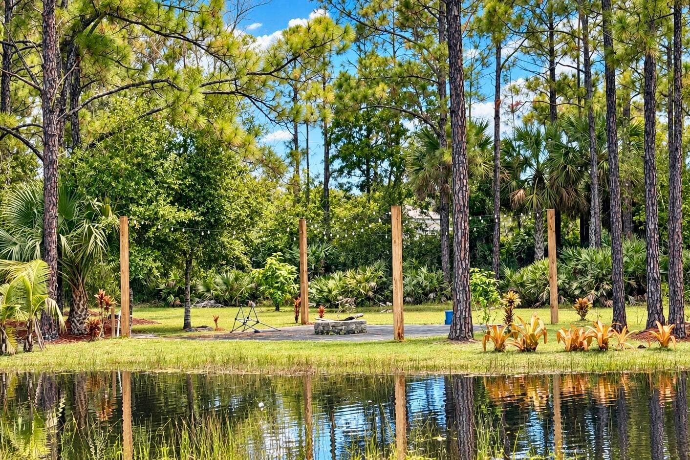 13050 81st Street, Fellsmere, FL 32948 firepit seating area
