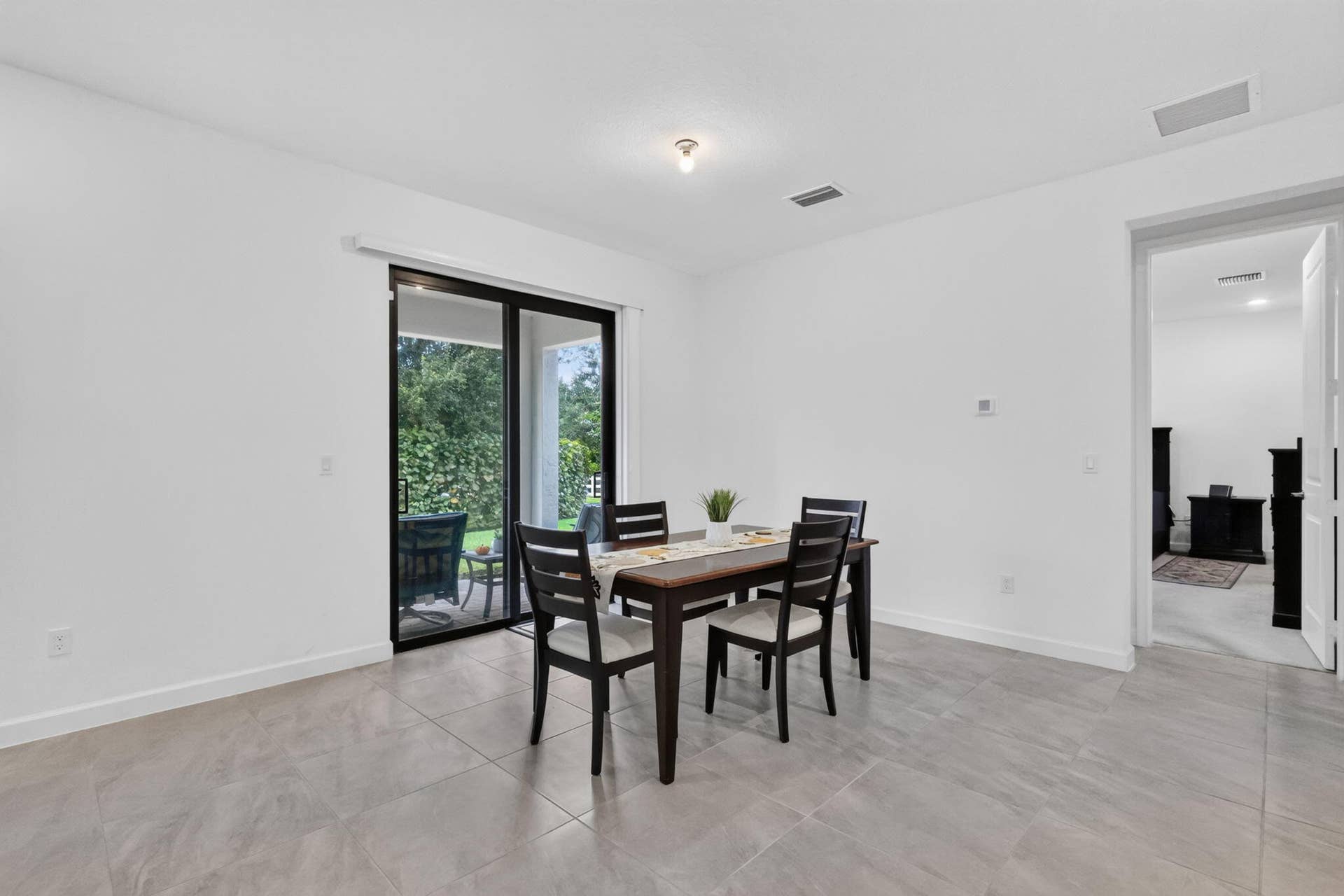 3129 Streng Lane, Royal Palm Beach, FL 33411 DINING ROOM 1