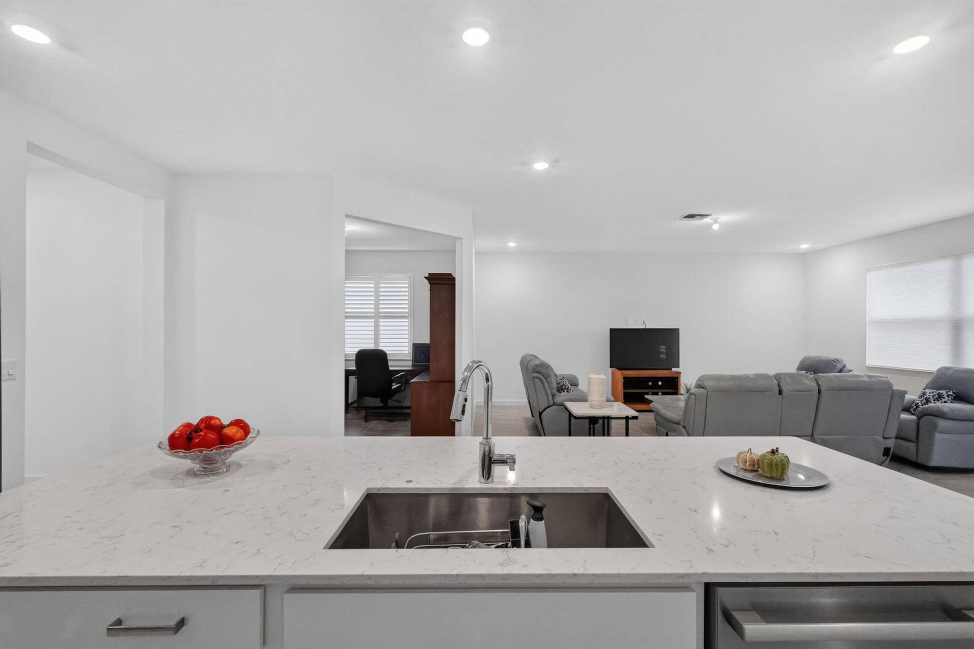 3129 Streng Lane, Royal Palm Beach, FL 33411 KITCHEN 6