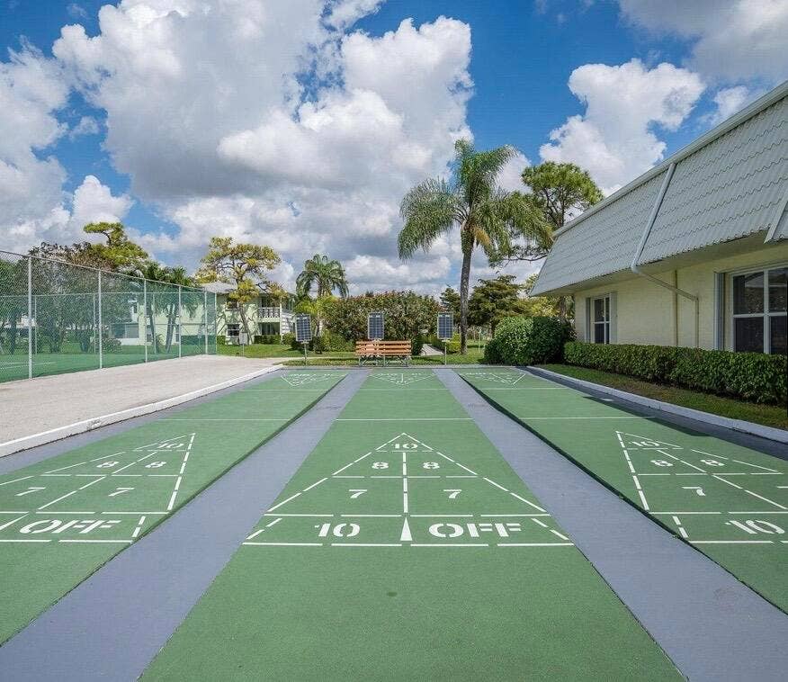 2811 SW 15th Street, #202, Delray Beach, FL 33445 Shuffleboard Court