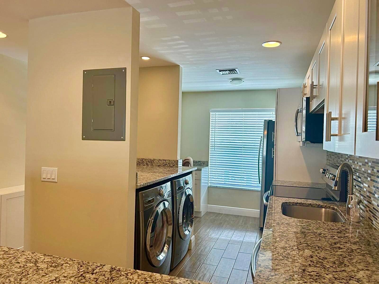 2811 SW 15th Street, #202, Delray Beach, FL 33445 Kitchen