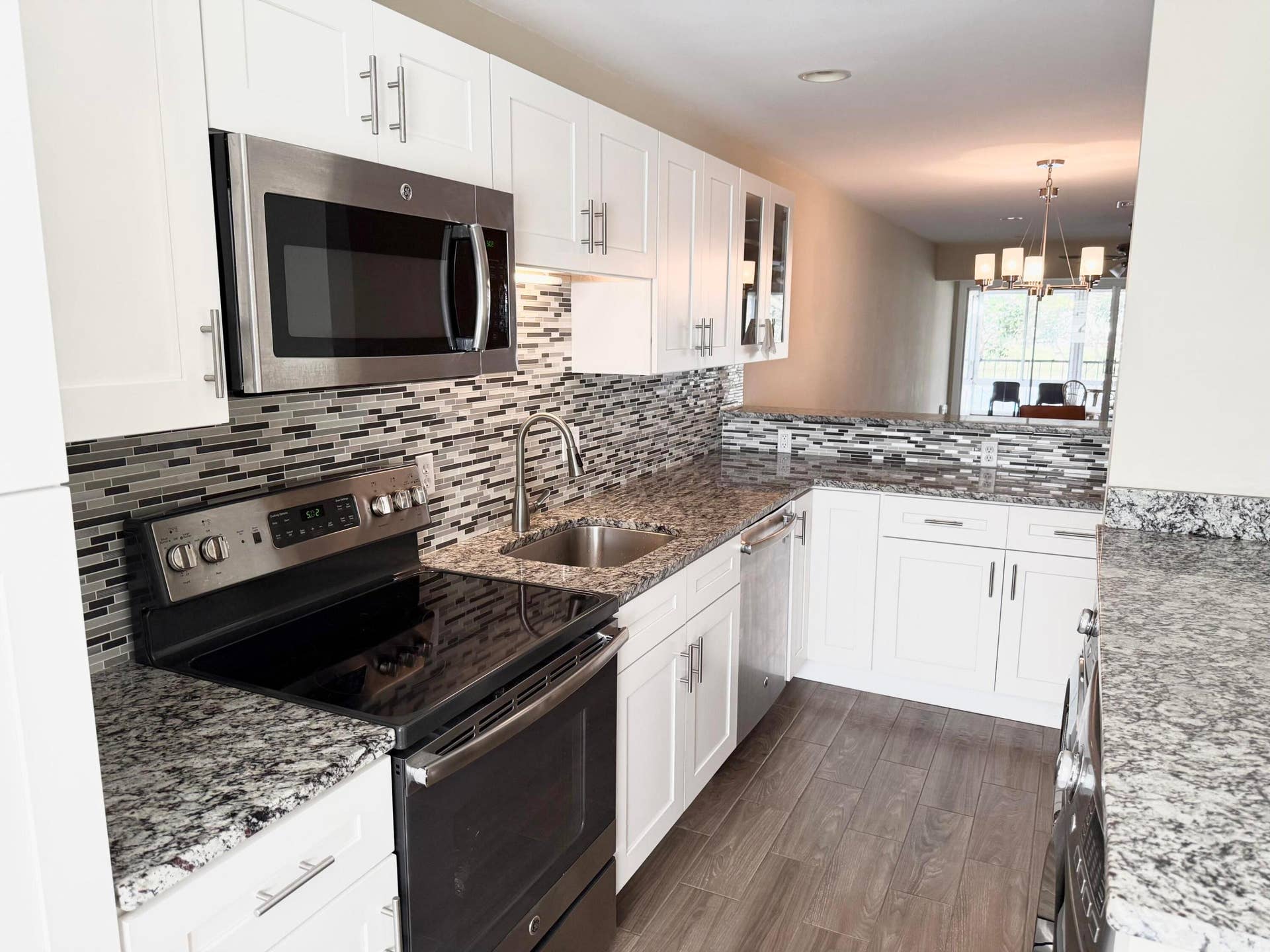 2811 SW 15th Street, #202, Delray Beach, FL 33445 Kitchen