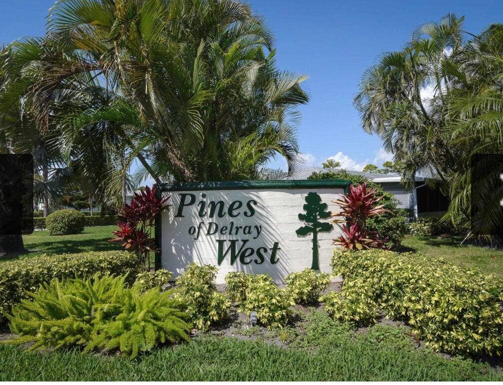 2811 SW 15th Street, #202, Delray Beach, FL 33445 Community Entrance