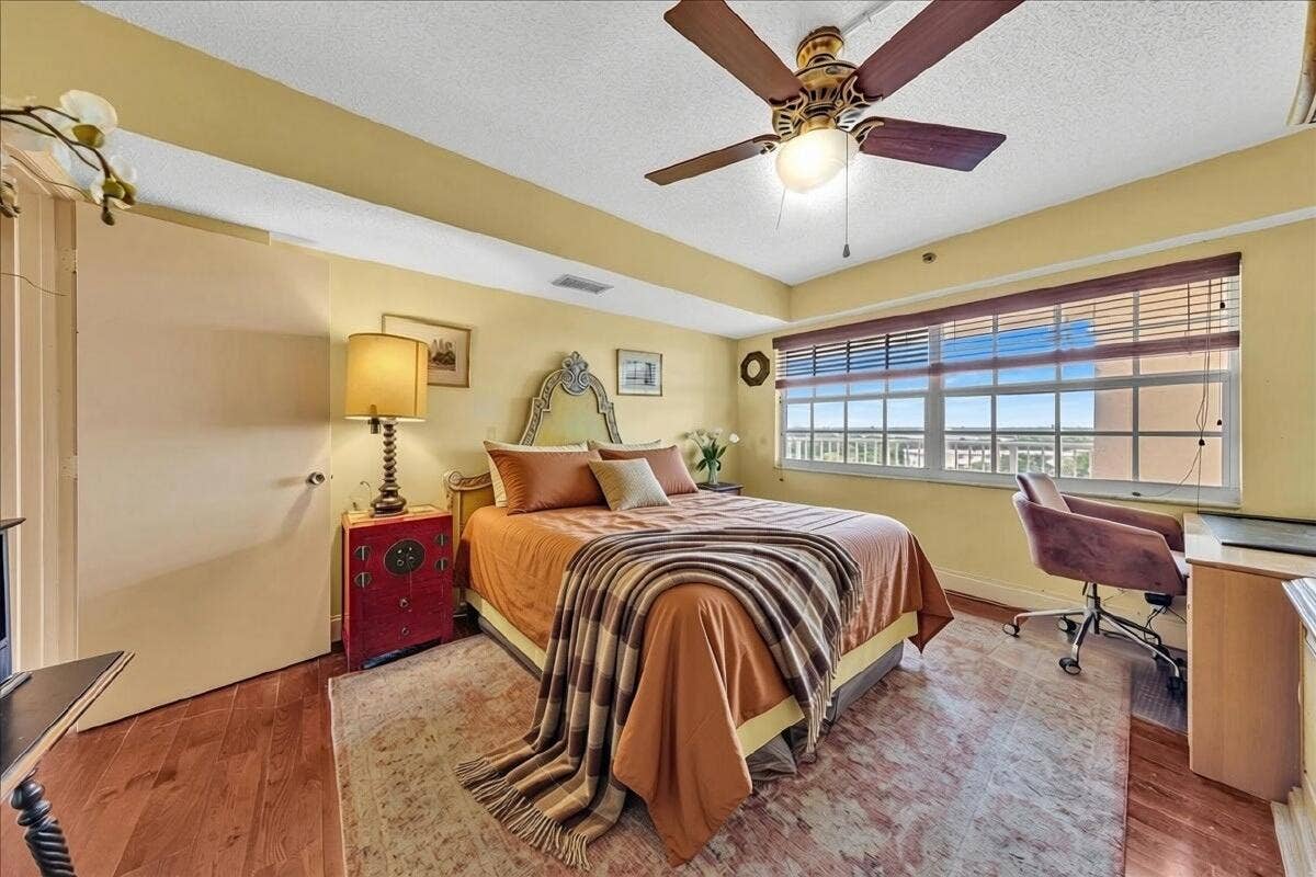3520 Oaks Way, #904, Pompano Beach, FL 33069 Bedroom #2 has a walk in closet