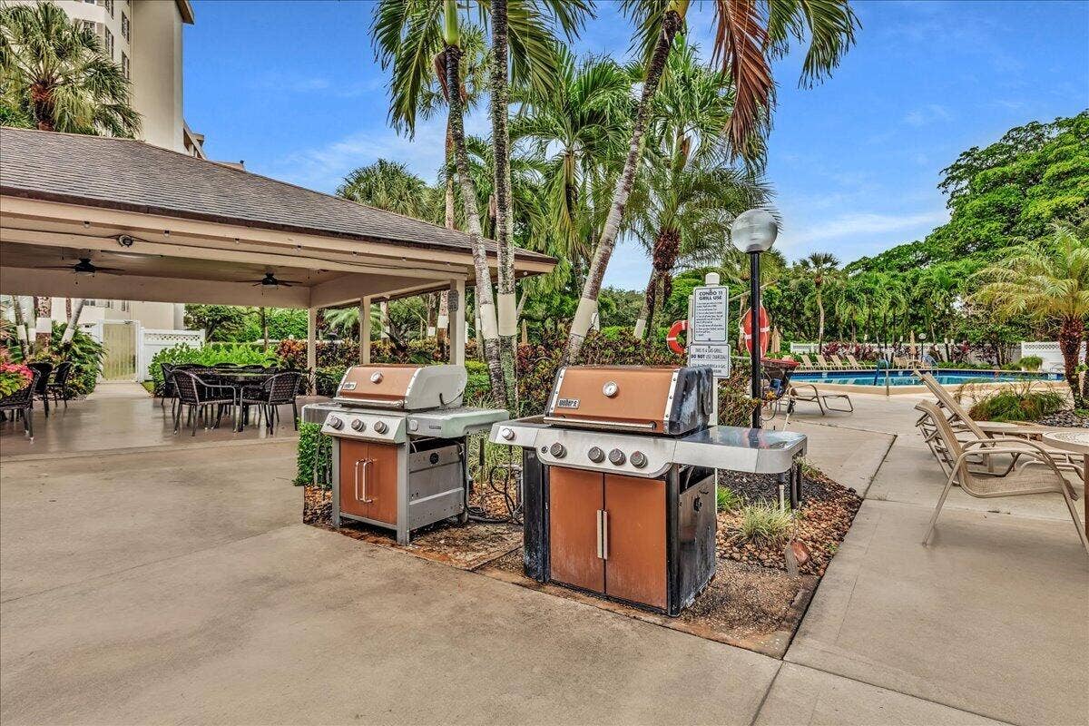 3520 Oaks Way, #904, Pompano Beach, FL 33069 Grills at all the pools