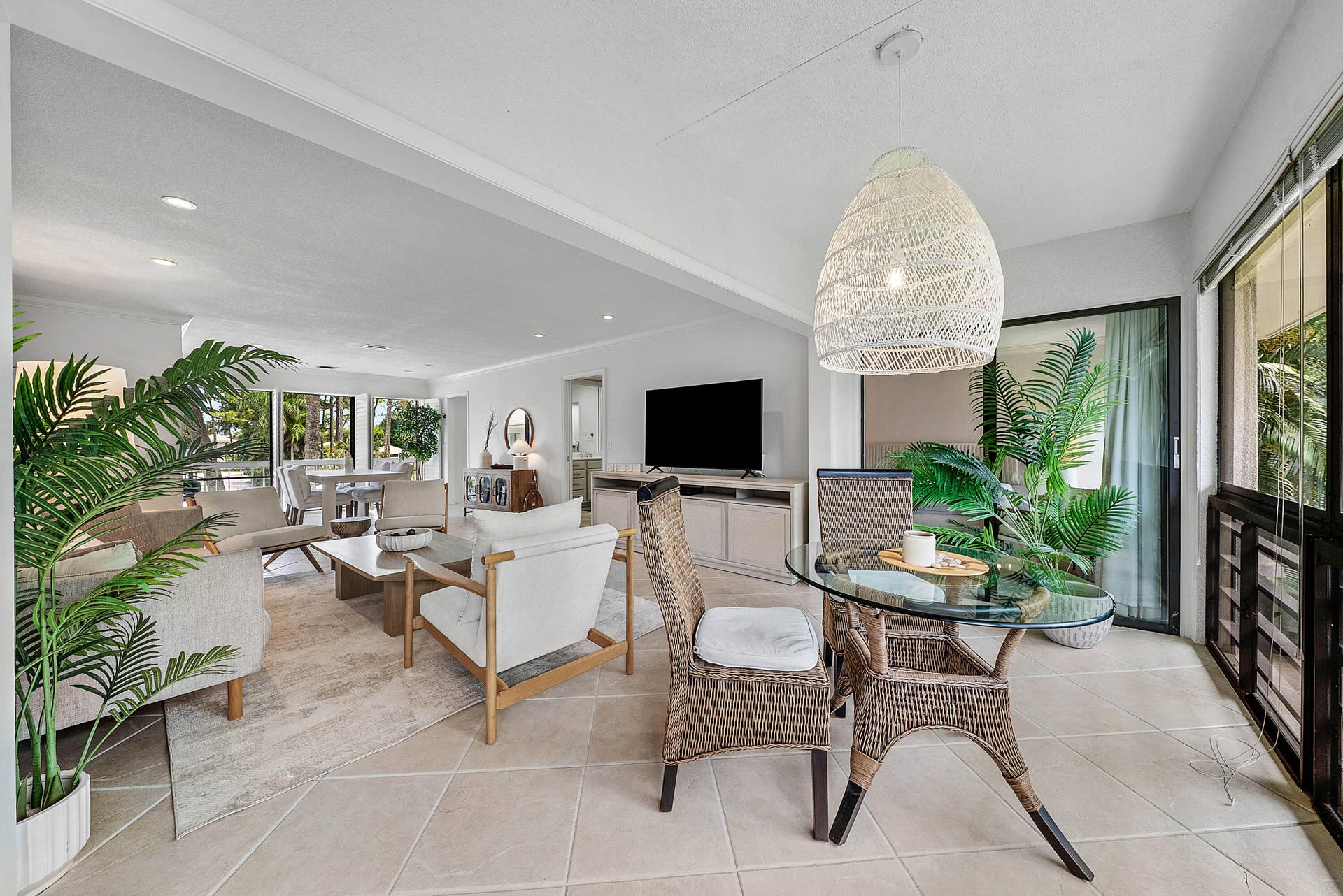 4367 N QUAIL RIDGE Drive N, #B, Boynton Beach, FL 33436 living area