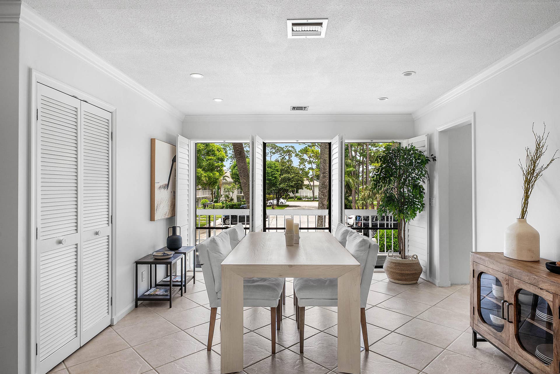 4367 N QUAIL RIDGE Drive N, #B, Boynton Beach, FL 33436 Dining room