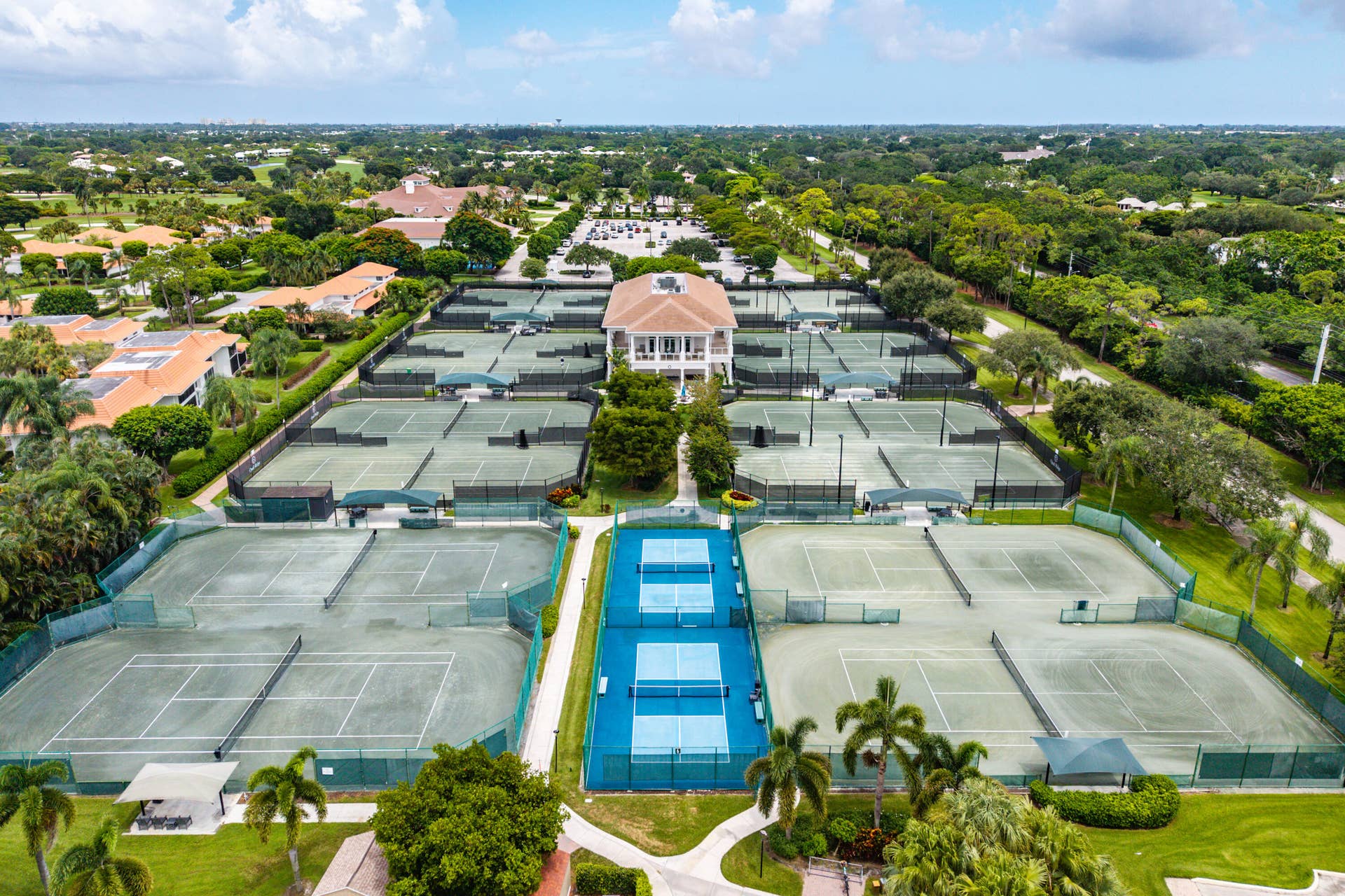 4367 N QUAIL RIDGE Drive N, #B, Boynton Beach, FL 33436 Tennis & racquet