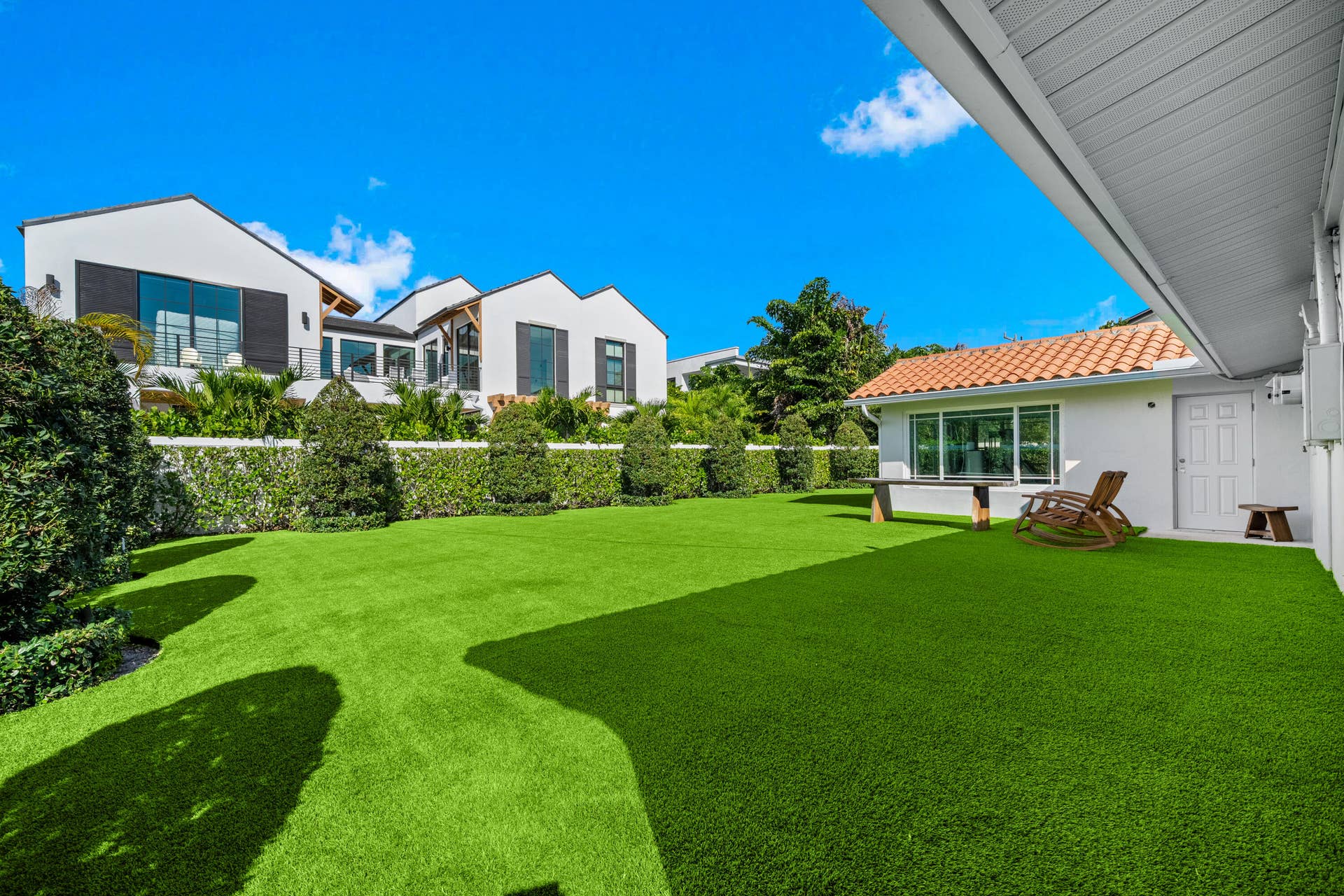 881 NE 4TH Avenue, Boca Raton, FL 33432 7-print-A7R00523 copy
