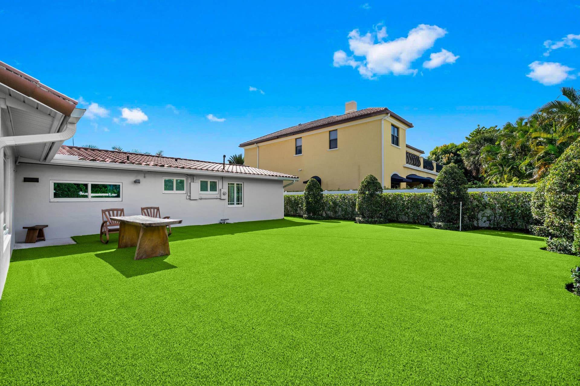 881 NE 4TH Avenue, Boca Raton, FL 33432 12-print-A7R00553 copy