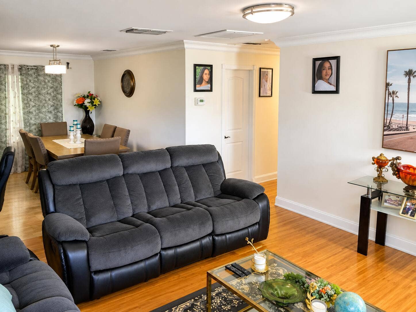 19660 DELAWARE Circle, #0, Boca Raton, FL 33434 Warm Modern Living and Dining Space