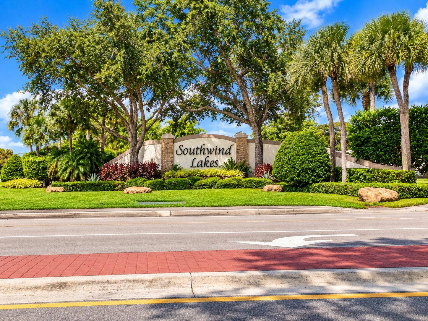 19660 DELAWARE Circle, #0, Boca Raton, FL 33434 Southwind Lakes Community Entrance