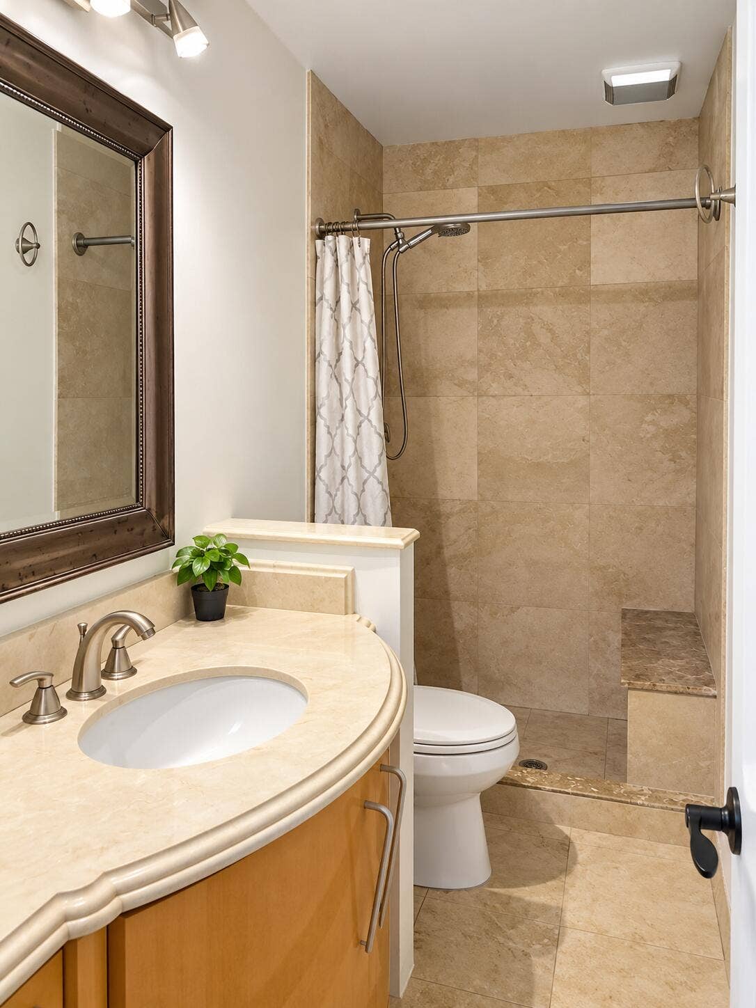 19660 DELAWARE Circle, #0, Boca Raton, FL 33434 Warm Neutral Modern Bathroom