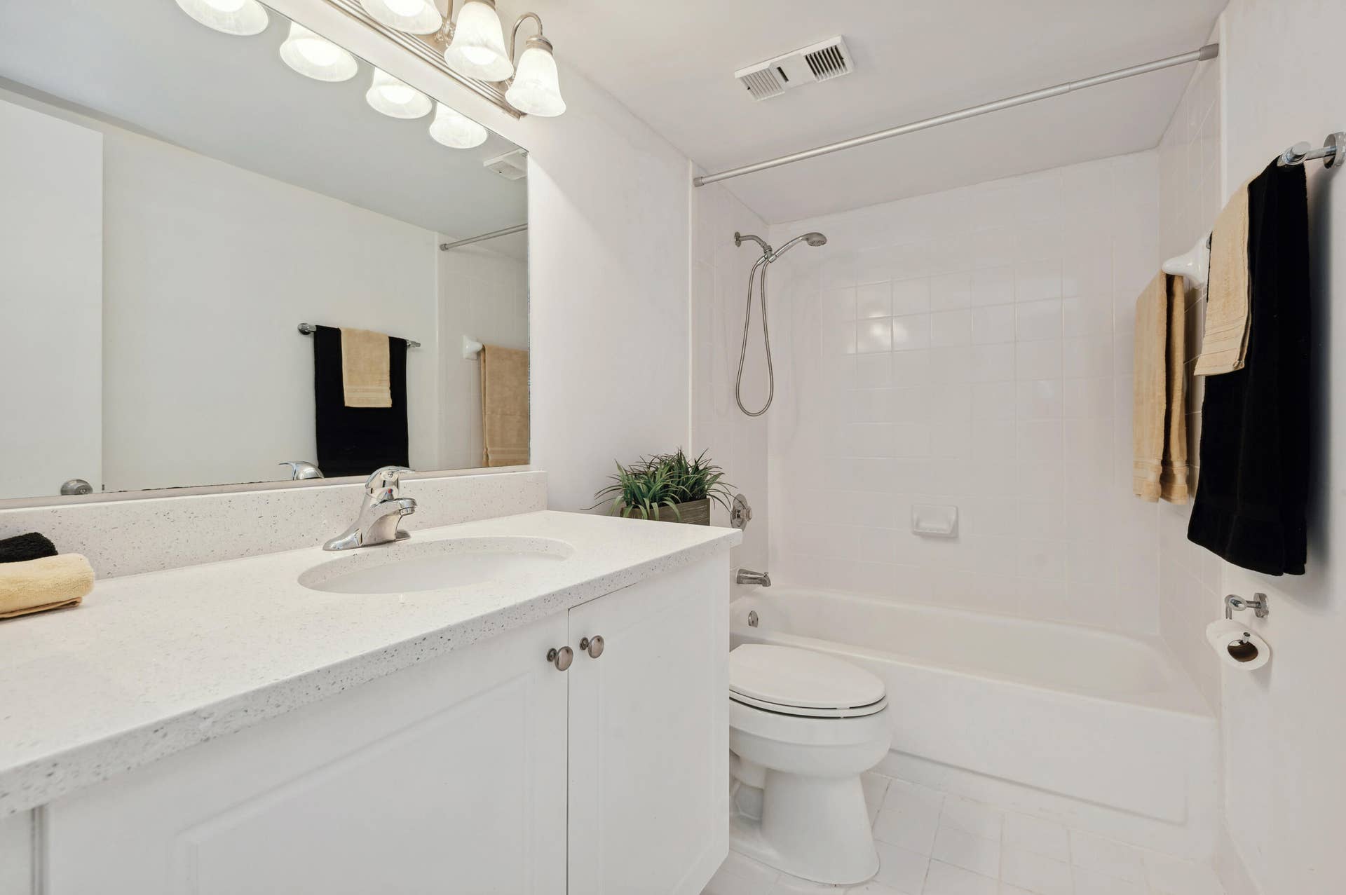 2ndBathroom