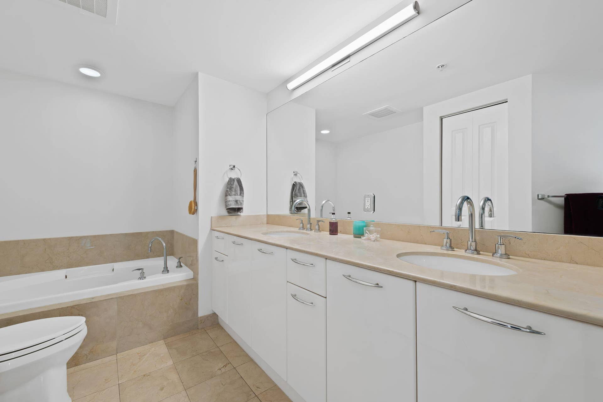 350 SE 2ND Street, #1950, Fort Lauderdale, FL 33301 5-web-or-mls-_BWP8562