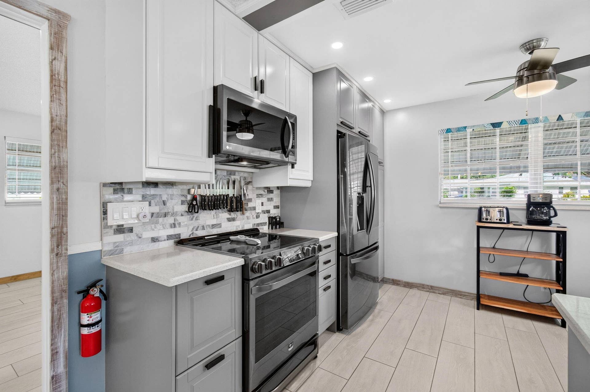 812 Meadowlark Lane, Delray Beach, FL 33445 03_kitchen