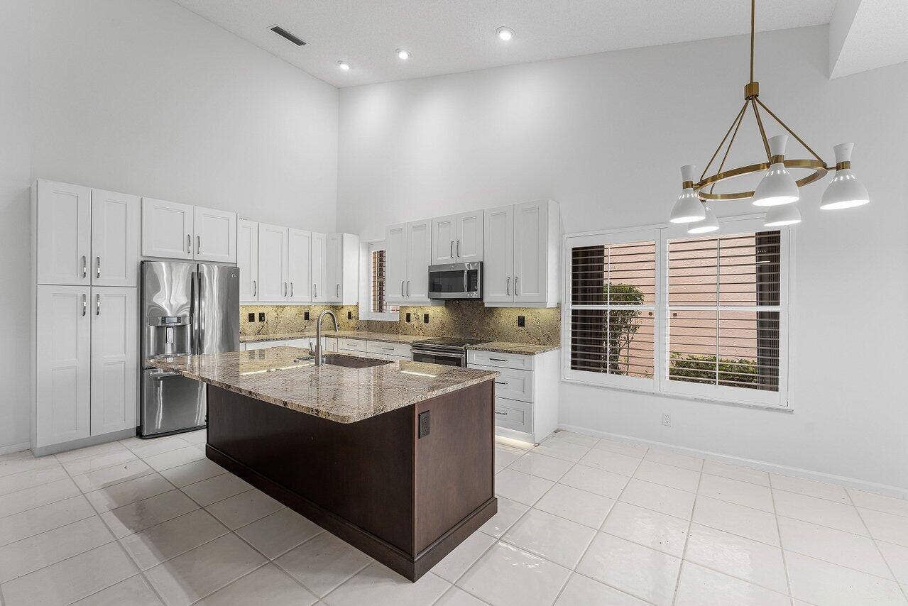Kitchen/Dining