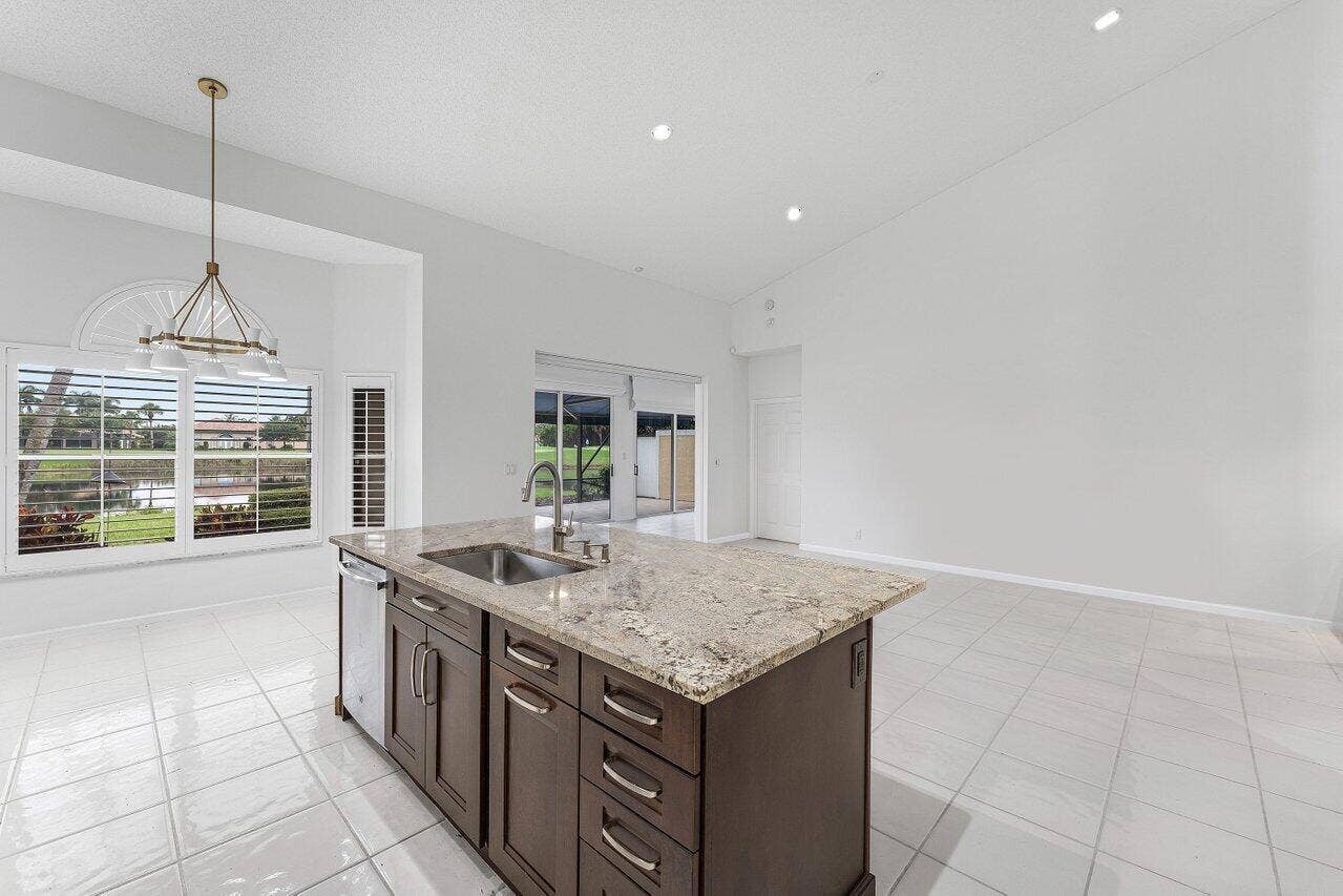 Kitchen/Dining