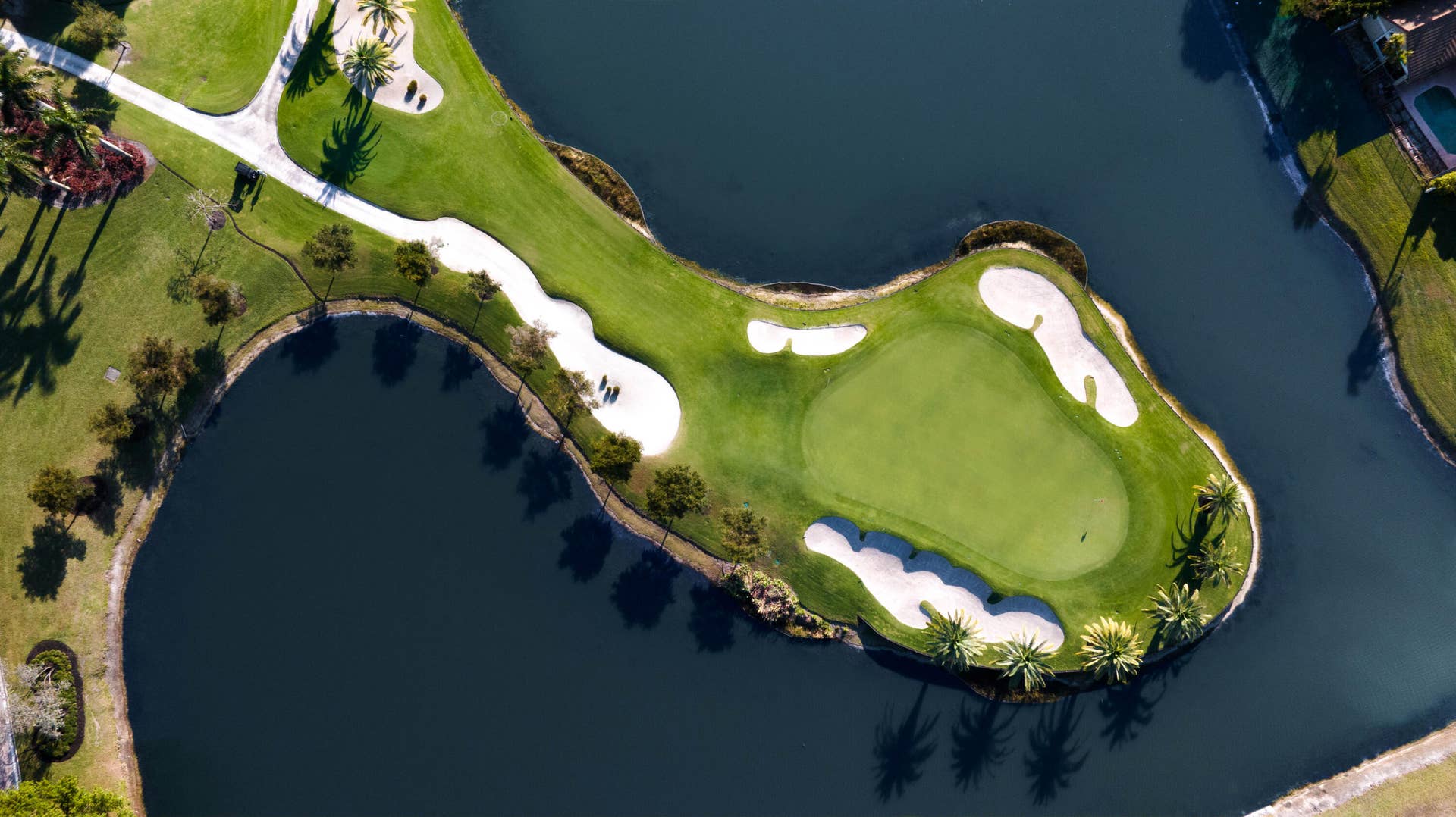 Hole 8 - Overhead