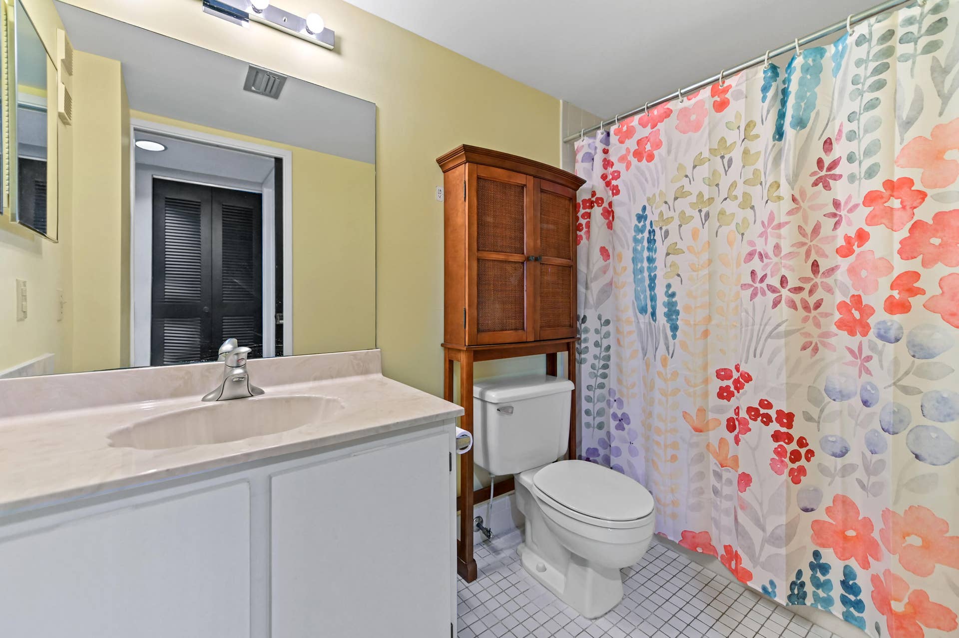 13 Bathroom 01