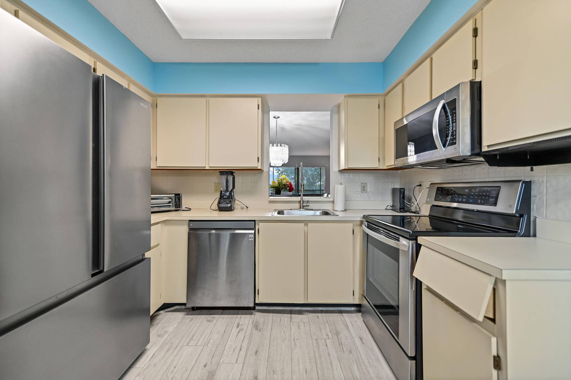 06 Kitchen 02