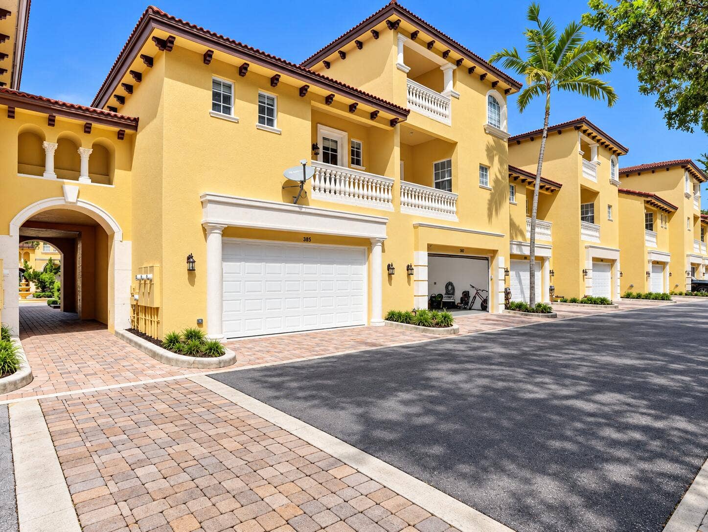385 NE 69TH Circle, Boca Raton, FL 33487 x