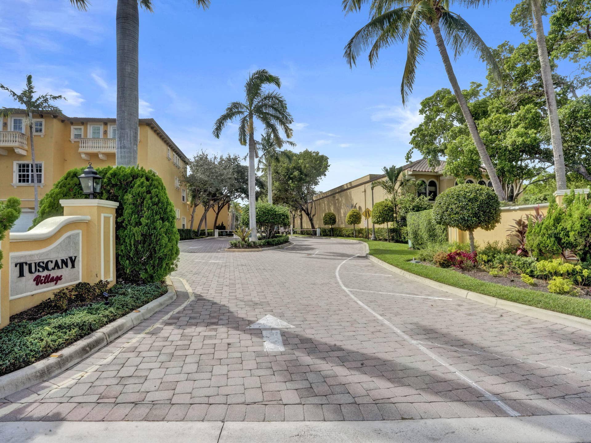 385 NE 69TH Circle, Boca Raton, FL 33487 65-web-or-mls-DSC02532