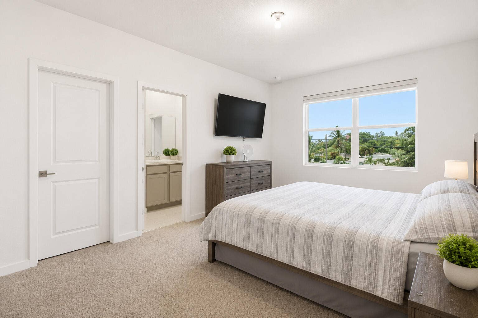 113 BANDOL Street, Riviera Beach, FL 33404 12_8c9ba902-27c2-4a6a-b168-c2f0e9097a3a.