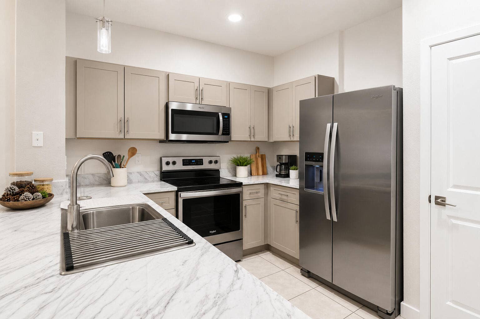 113 BANDOL Street, Riviera Beach, FL 33404 4_5d7eaa6d-389c-4c42-9fcb-6bd48e871617.p