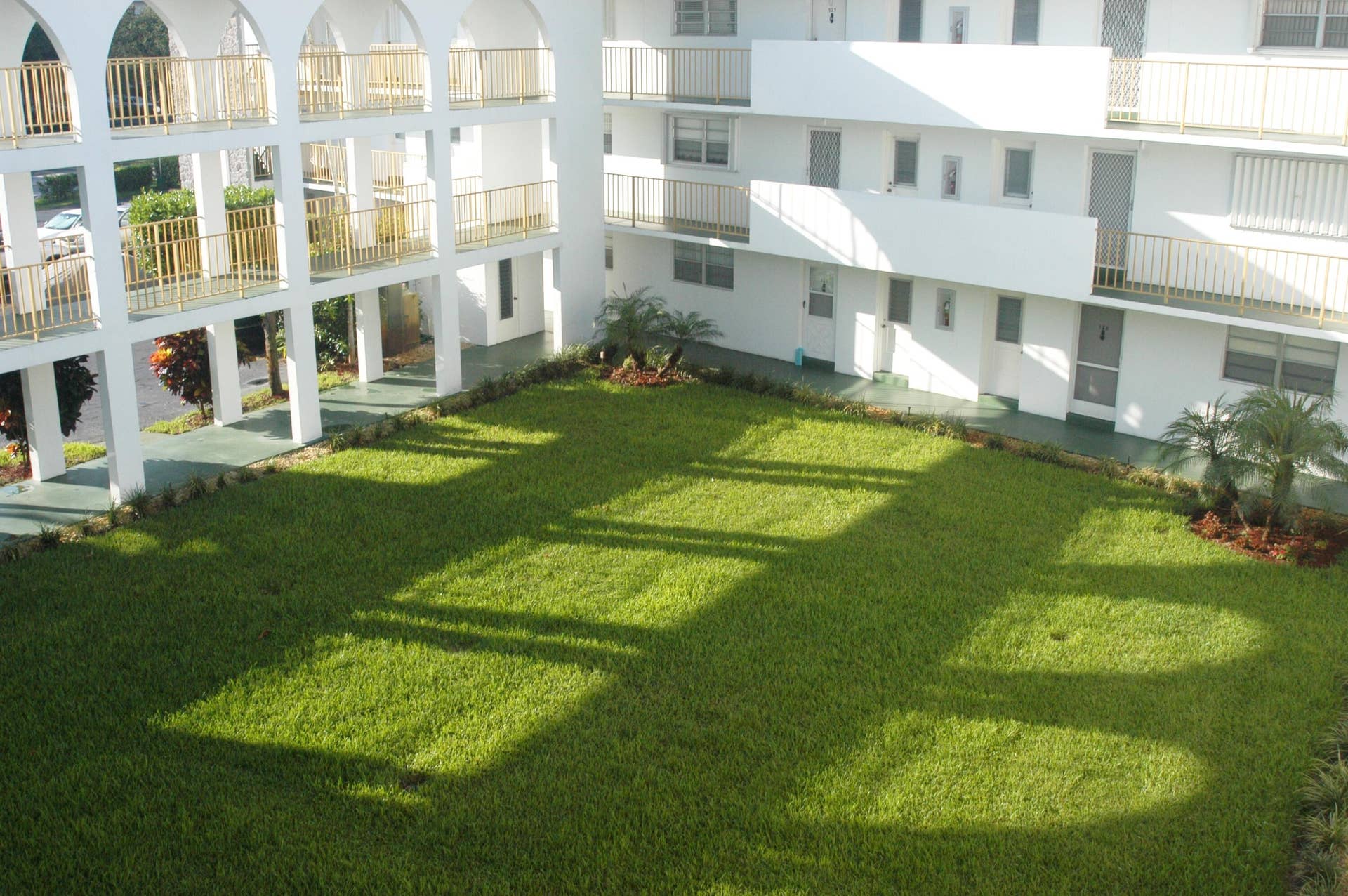 5401 Court Yard