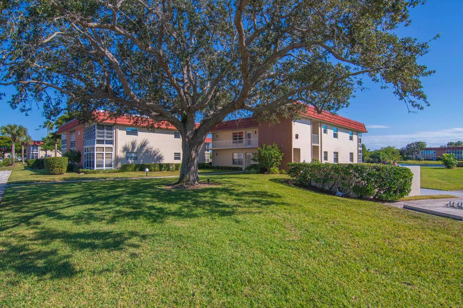 Property photo for 68 ROYAL OAK Court, #202, Vero Beach, FL