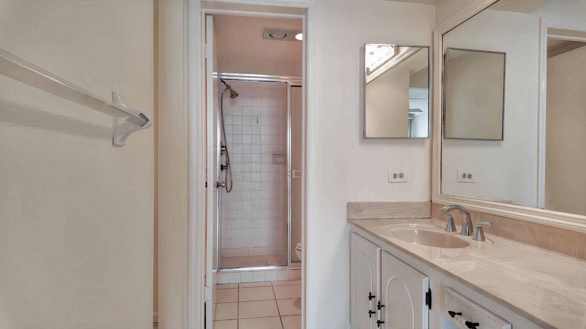 130 Lakeshore Drive, #821, North Palm Beach, FL 33408 Primary Bedroom