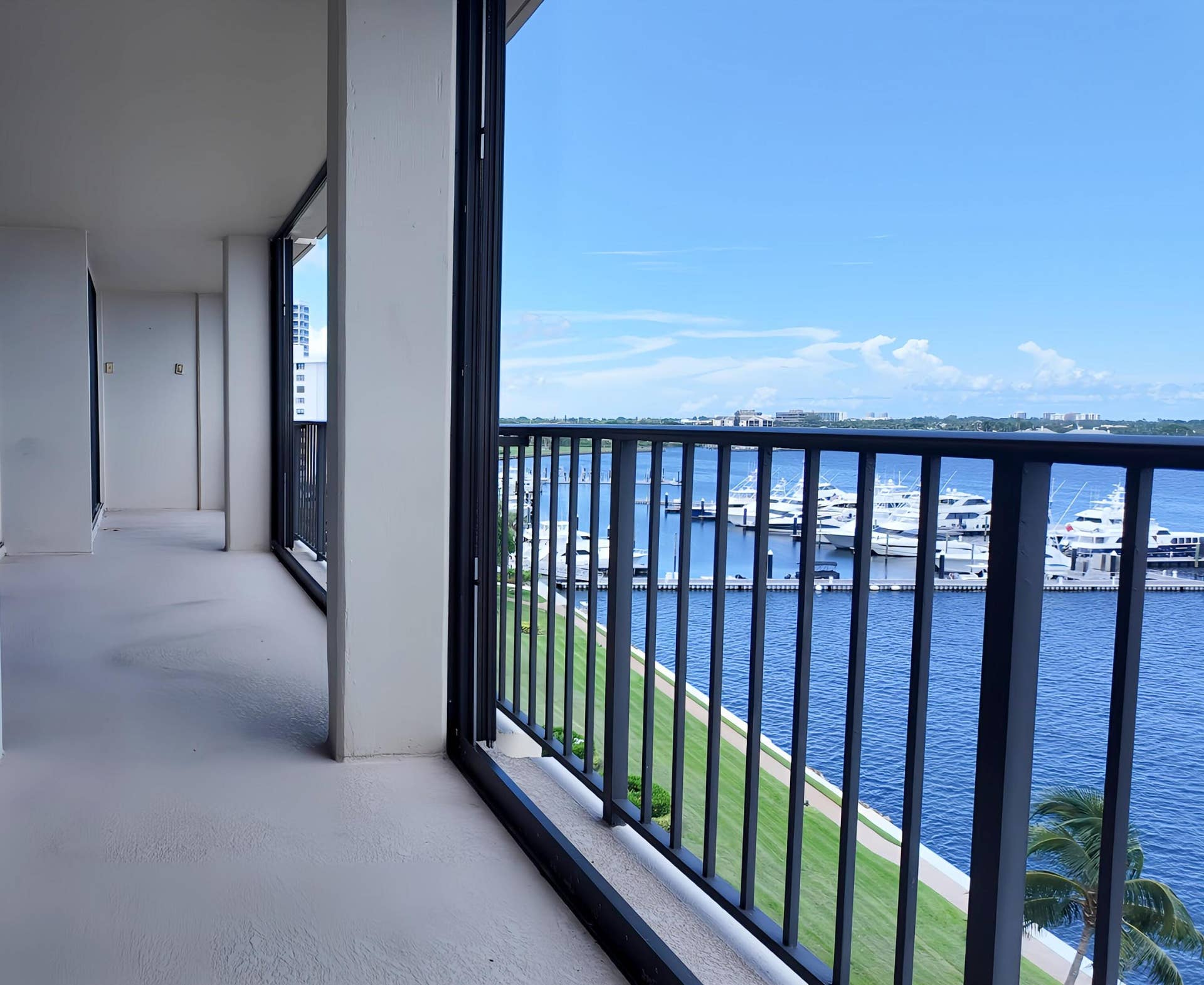 130 Lakeshore Drive, #821, North Palm Beach, FL 33408 Patio