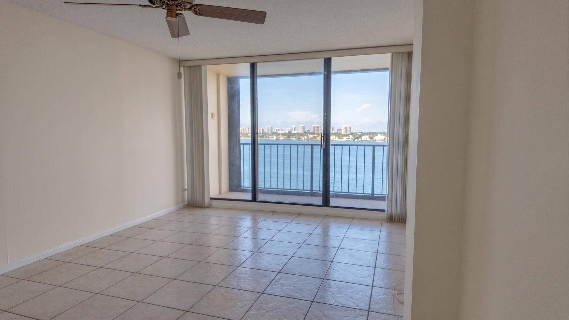 130 Lakeshore Drive, #821, North Palm Beach, FL 33408 Primary Bedroom