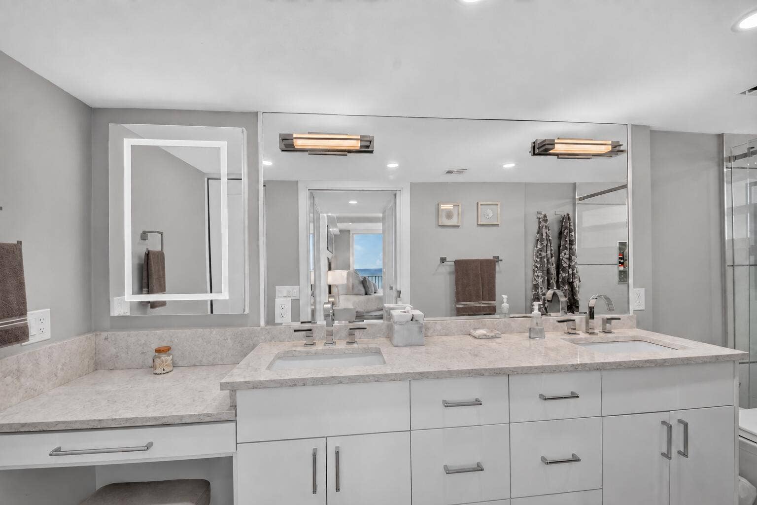 3580 S Ocean Boulevard, #4-F, South Palm Beach, FL 33480 Double Sink with Built-in Makeup Vanity