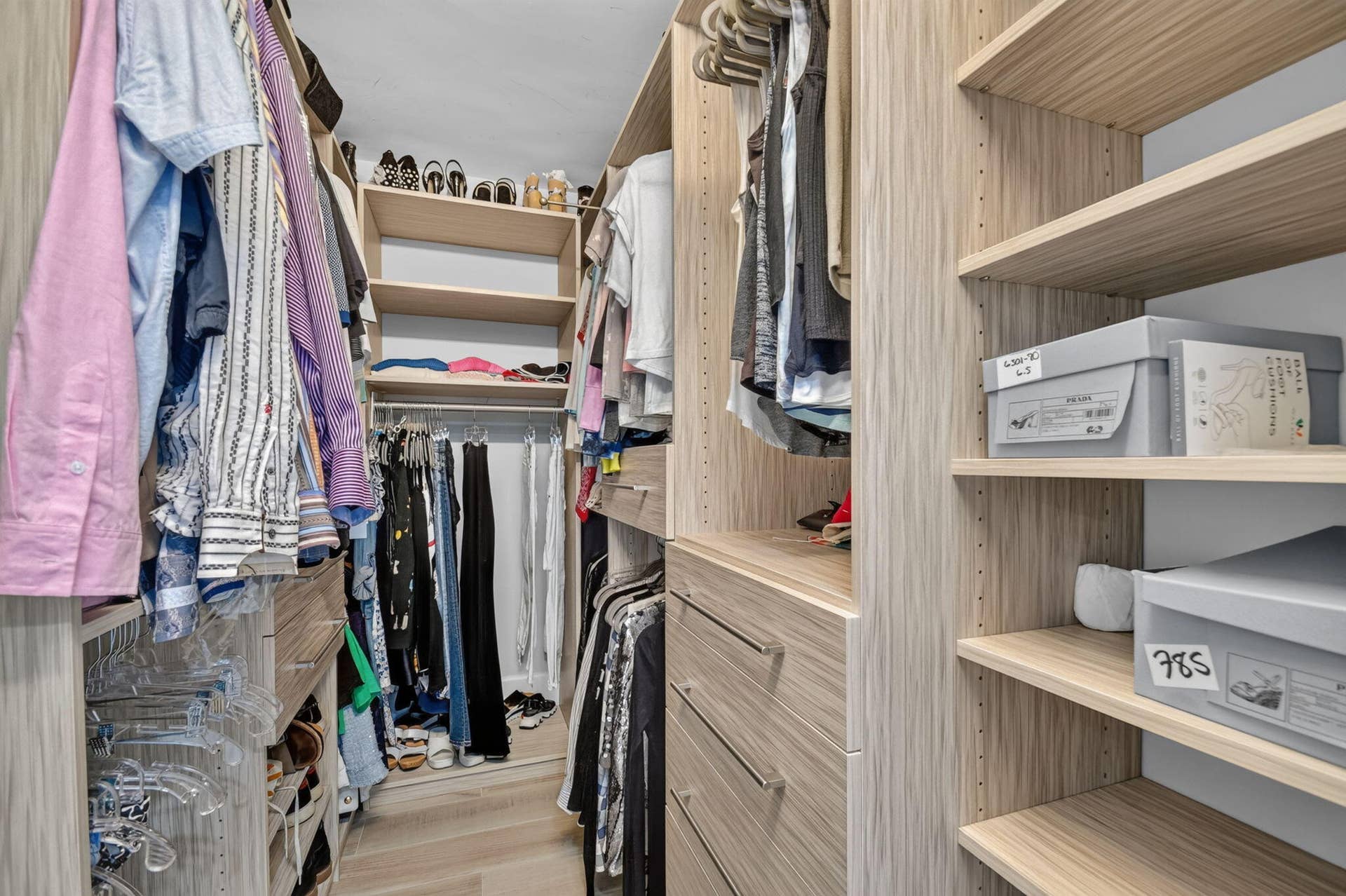 3580 S Ocean Boulevard, #4-F, South Palm Beach, FL 33480 Primary Walk-In Closet