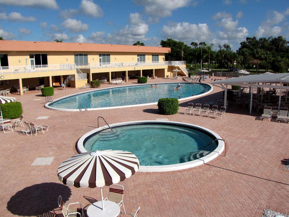 12_main_pool_and_spa