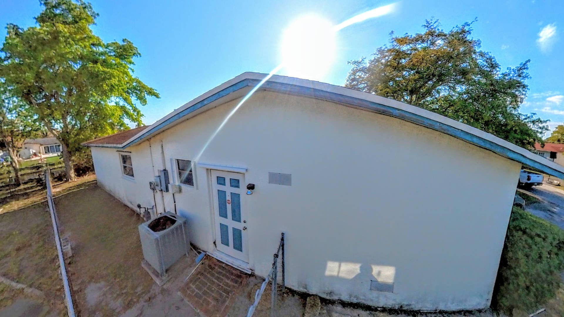 8528 Windsor Drive, Miramar, FL 33025 East side yard