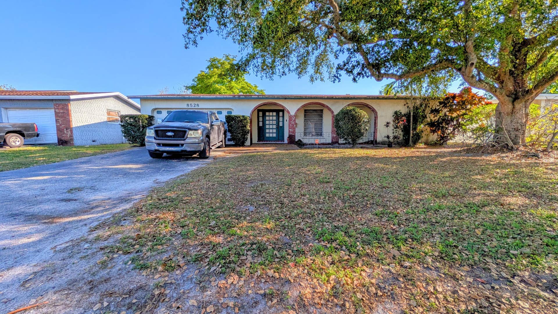8528 Windsor Drive, Miramar, FL 33025 Exterior Front