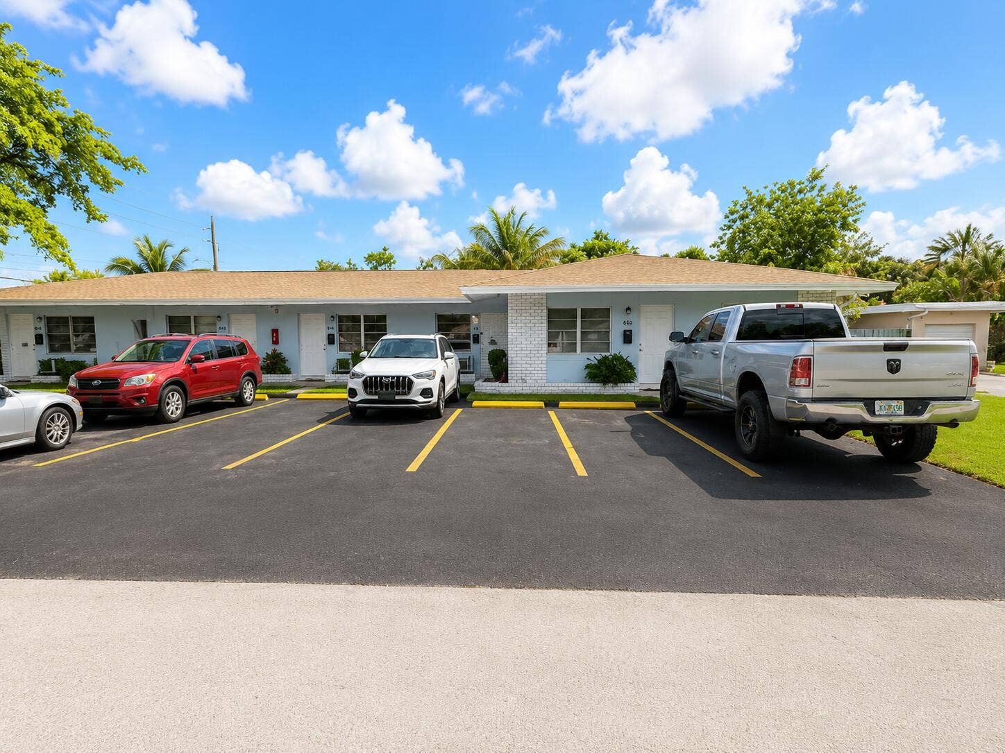 824 NE 16TH Street, #828, Fort Lauderdale, FL 33304 2678f3d7-8bde-4c13-b47b-616540255f62