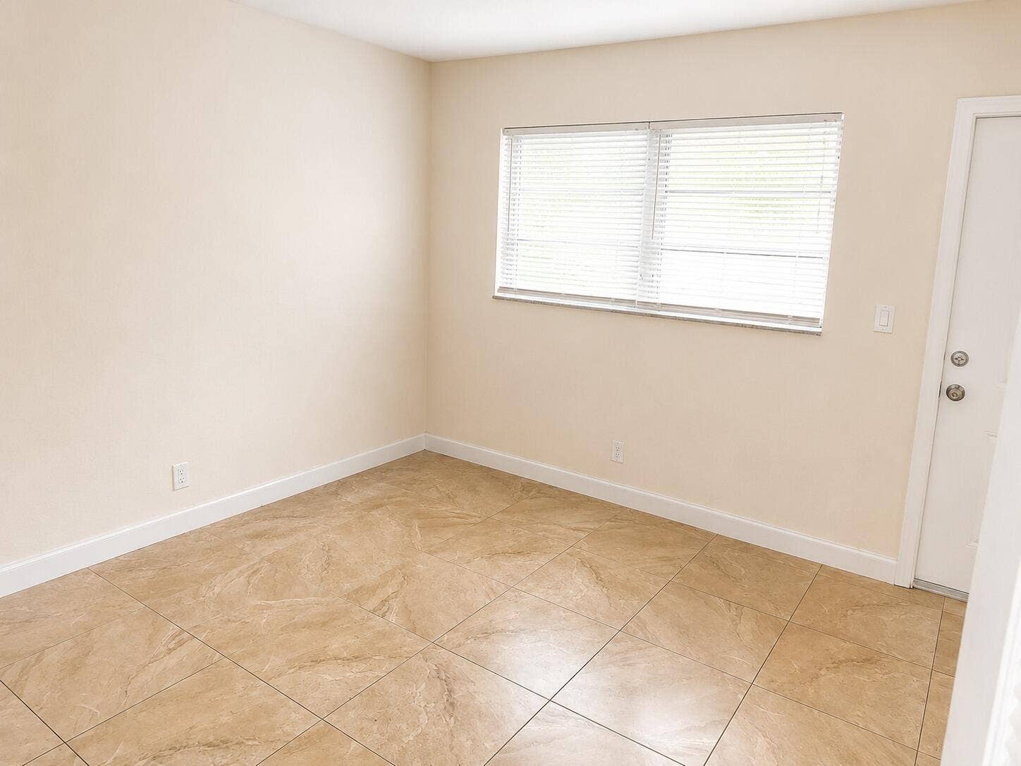 824 NE 16TH Street, #828, Fort Lauderdale, FL 33304 73483432-0326-4ff8-a2f9-b2b3ea9a6b0d