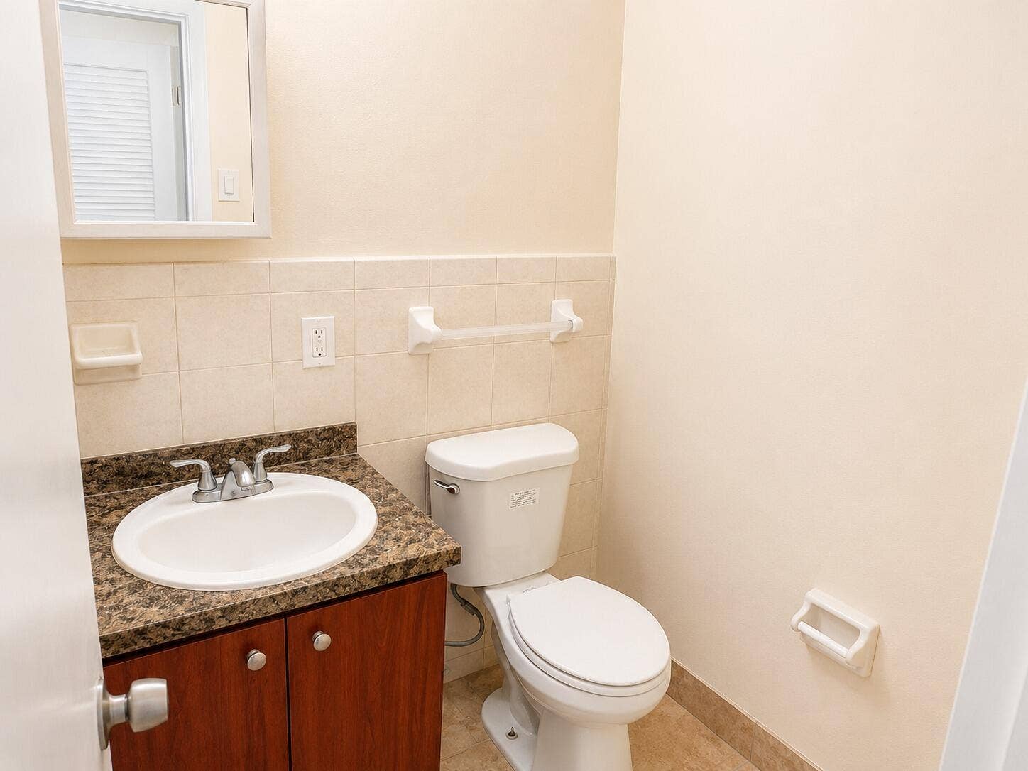 824 NE 16TH Street, #828, Fort Lauderdale, FL 33304 d7a22ca4-9f43-4b97-bb72-cfc59b14e9a4