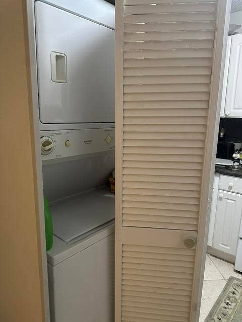 8875 WARWICK Drive, Boca Raton, FL 33433 Kitchen+Washer+Dryer+