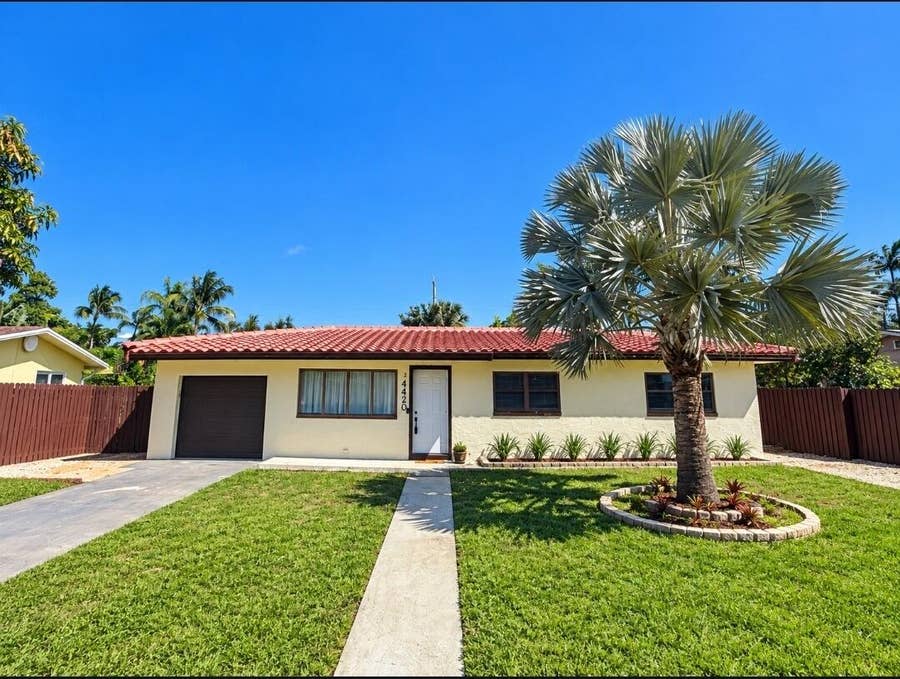 Property photo for 4420 NW 12th Avenue, Fort Lauderdale, FL