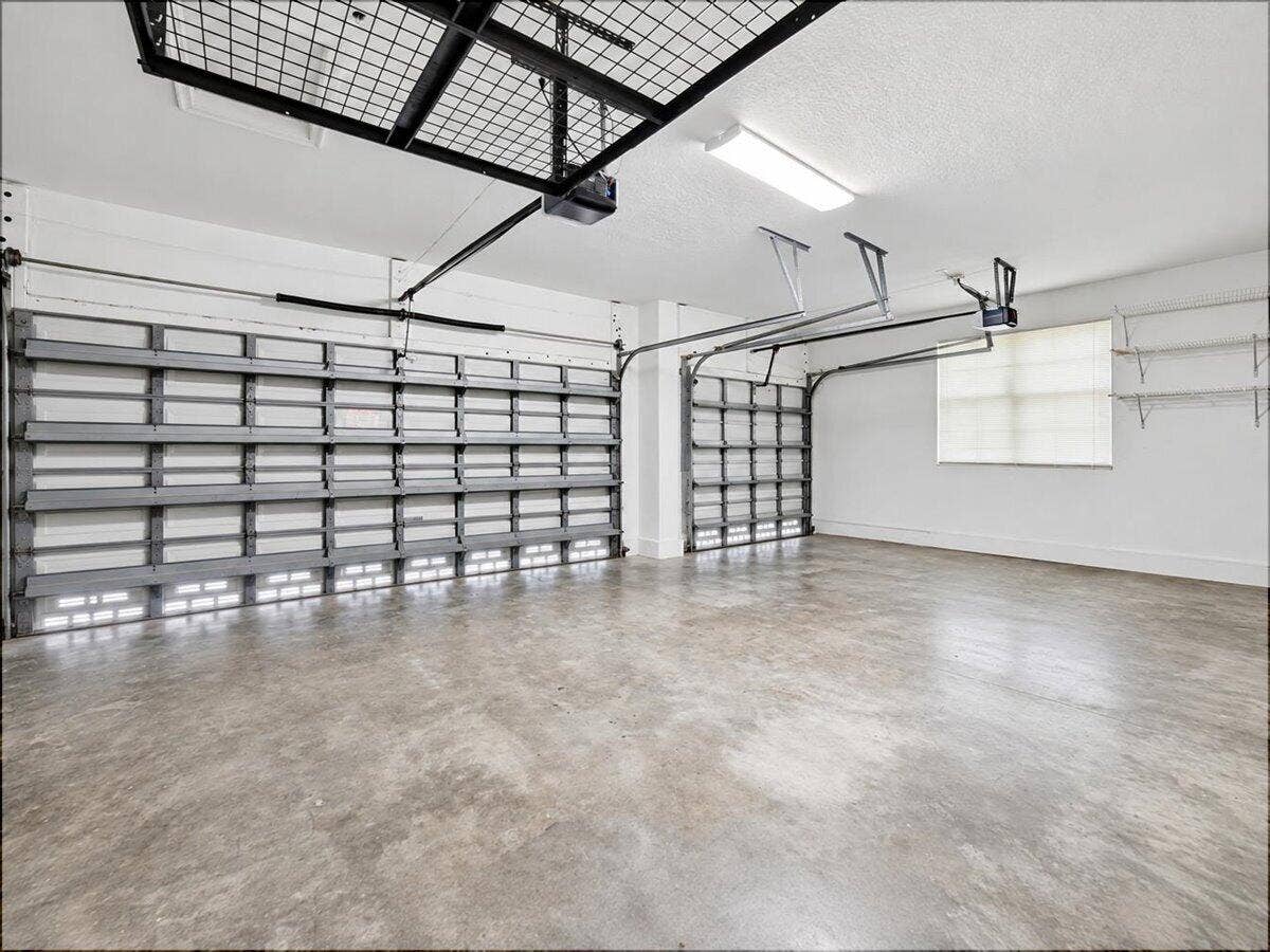 44-Garage