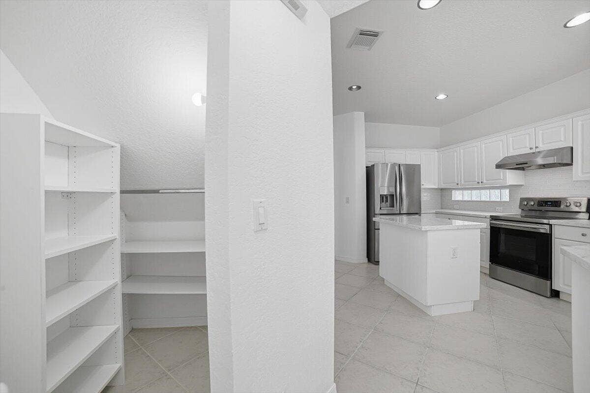 31-Closet-Kitchen